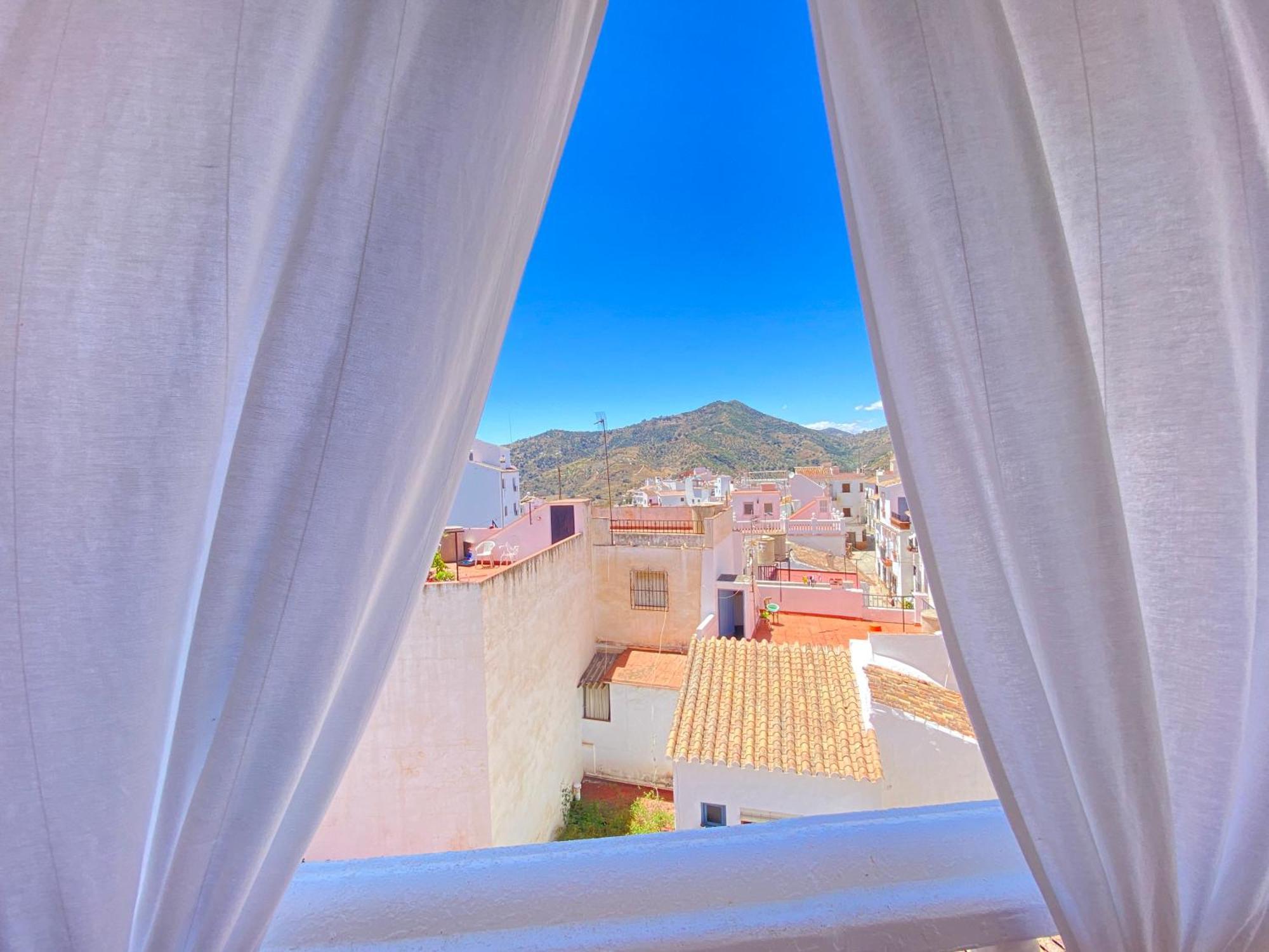 Casa Miguel - 3 Beautiful Apartments Availabe Sayalonga Eksteriør bilde