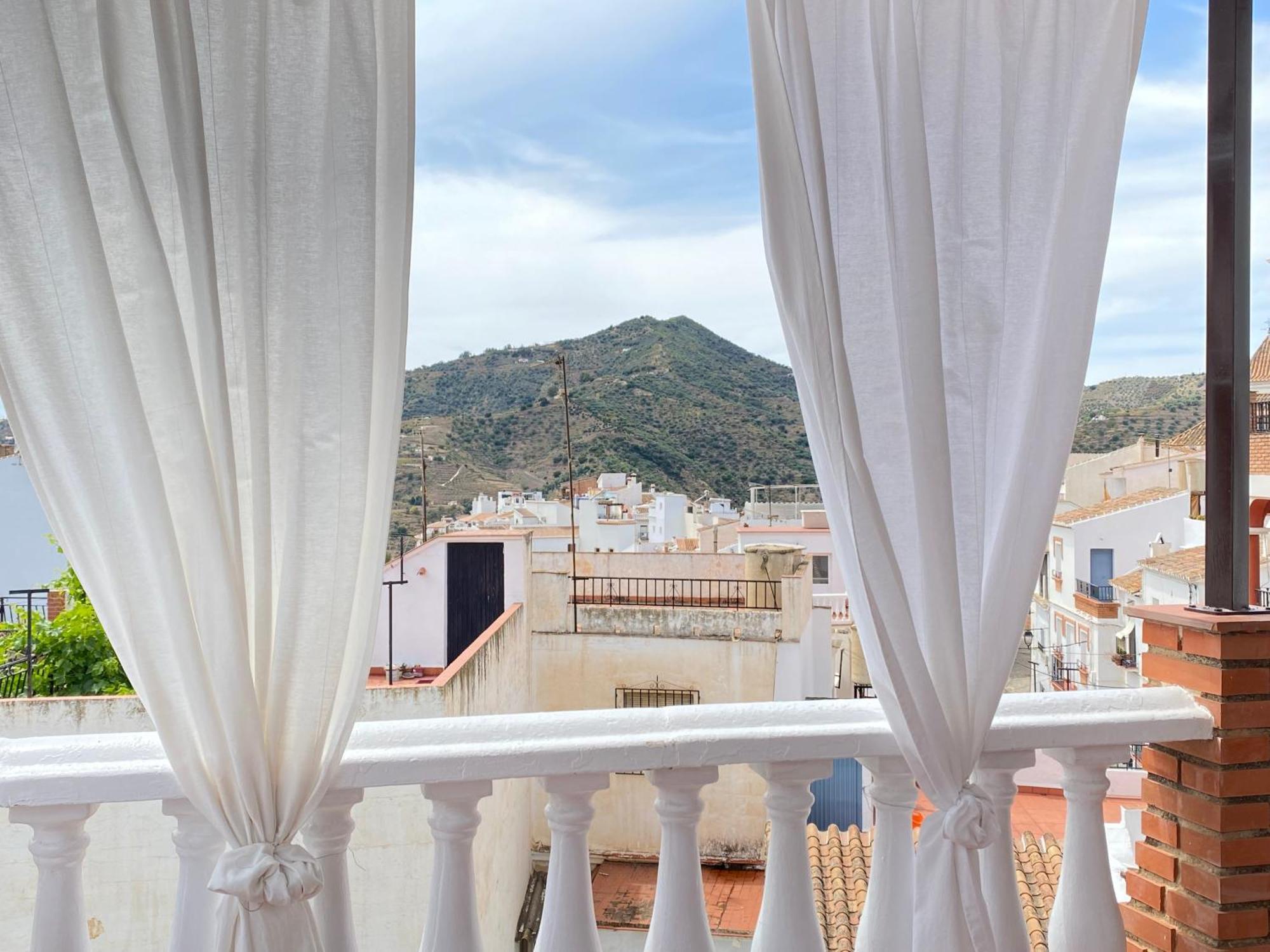 Casa Miguel - 3 Beautiful Apartments Availabe Sayalonga Eksteriør bilde